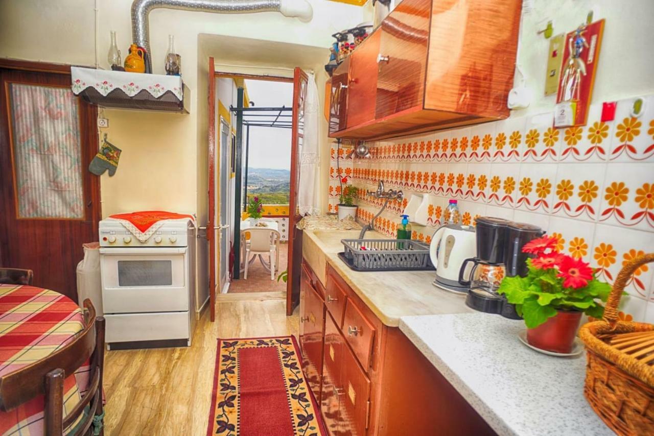 הוילה Chlomos Eleni'S House מראה חיצוני תמונה