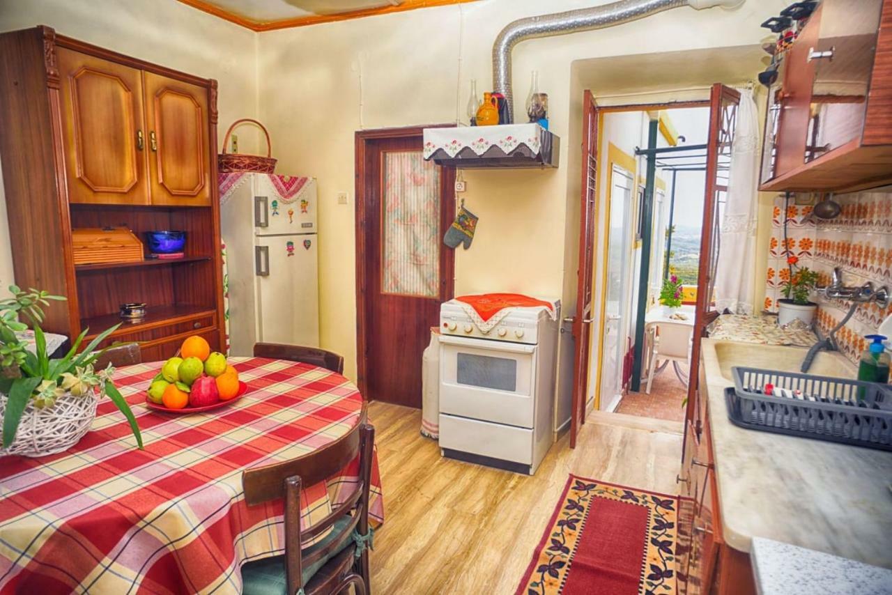 הוילה Chlomos Eleni'S House מראה חיצוני תמונה
